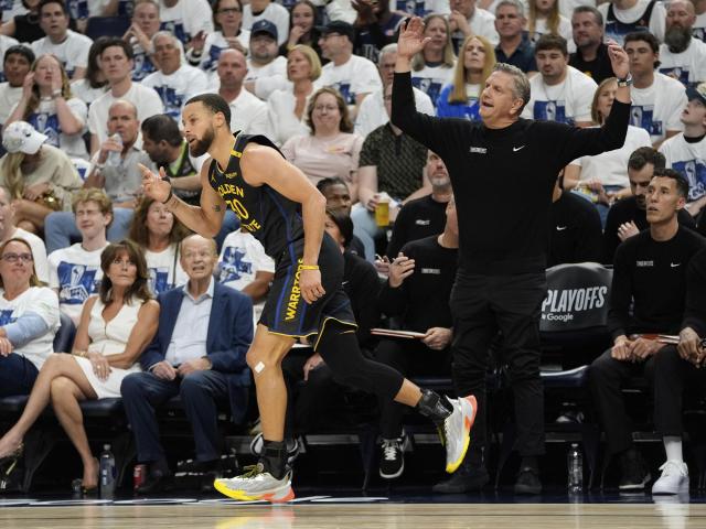 Warriors sideline Curry for at least a week with hamstring strain, putting rest of series in flux :: WRALSportsFan.com
